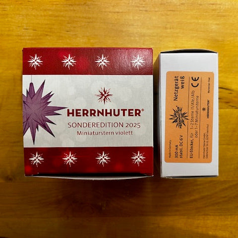 Set: Herrnhutder Sonderedition Miniaturstern 8cm violett mit Netzteil 300mA